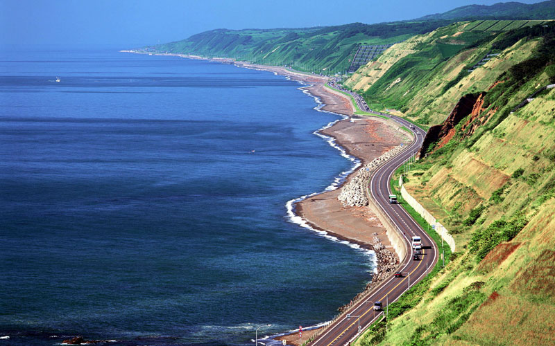 Hokkaido là vùng địa lý, là tỉnh có diện tích lớn nhất và cũng là đảo lớn thứ hai của Nhật Bản. 