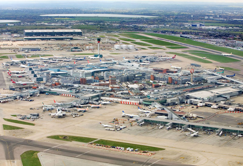 =6. Sân bay London Heathrow (Anh) - số hành khách: 74,9 triệu/năm.