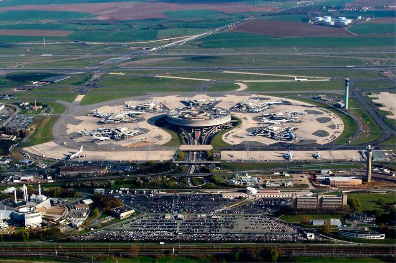 9. Sân bay Paris-Charles-de-Gaulle (Pháp) - số hành khách: 65,7 triệu/năm.