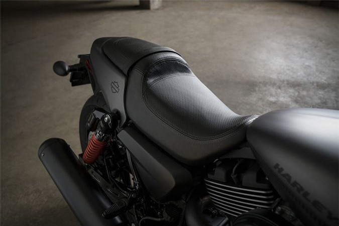 Moto Harley-Davidson Street Rod 750 moi 