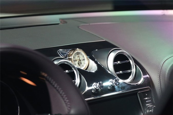 Bentley Bentayga Mulliner - sieu SUV dinh nhat Geneva 2017-Hinh-5