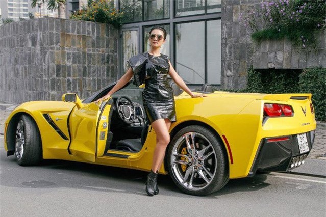 Hot girl Viet “nai cung” sieu xe Chevrolet Corvette gia 5 ty-Hinh-2