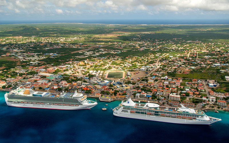 Đảo Bonaire có diện tích 294 km2.