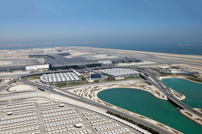 6. Sân bay quốc tế Hamad (DOH). Sân bay quốc tế tọa lạc ở Thủ đô Doha, Qatar. DOH được đưa vào sử dụng năm 2014 và trở thành một trong những sân bay tốt nhất thế giới ở thời điểm hiện tại do các tạp chí bầu chọn.