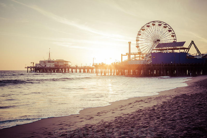 8. Santa Monica. Thành phố tại quận Los Angeles, bang California, Mỹ. Do có khí hậu dễ chịu, Santa Monica đã trở thành một đô thị nghỉ mát nổi tiếng thế giới.