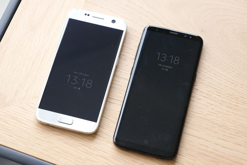 Samsung Galaxy S7 (trái) và Galaxy S8.