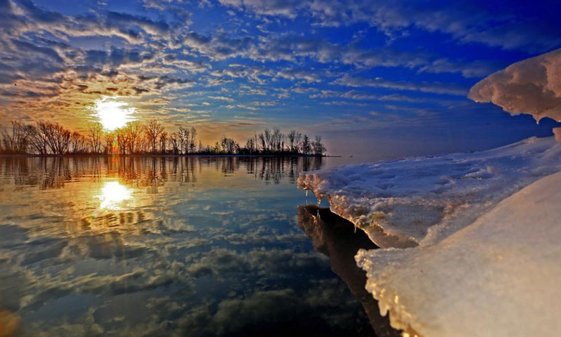 Hồ Michigan là một trong 5 Hồ Lớn của Bắc Mỹ và là hồ duy nhất trong 5 hồ nằm hoàn hoàn toàn trong địa phận của Mỹ.