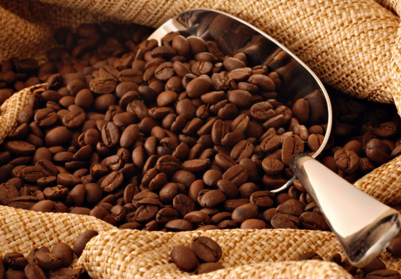 10. Cà phê Kenya AA. Được trồng ở độ cao 200m so với mực nước biển ở các cao nguyên tại Kenya. Loại cà phê này có độ axit mạnh, hương vị đậm và hương thơm ngọt ngào.