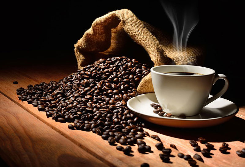 3. Cà phê Java Arabica. Giống cà phê Arabica được trồng ở độ cao 1.400m ở phía Đông núi lửa Ijen, đảo Java (Indonesia). Mùi vị của loại cà phê này có độ chua trung bình với hương vị mộc mạc và dư vị kéo dài.