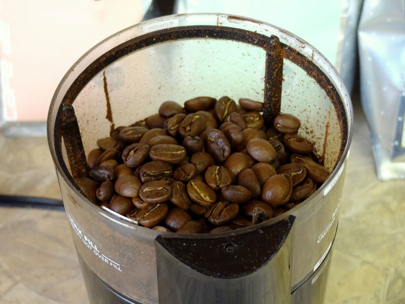 9. Cà phê Guatemalan Antigua. Là loại cà phê cao cấp được trồng ở độ cao 160m so với mực nước biển. Loại cà phê này có vị đắng đậm với mùi hương dễ chịu.