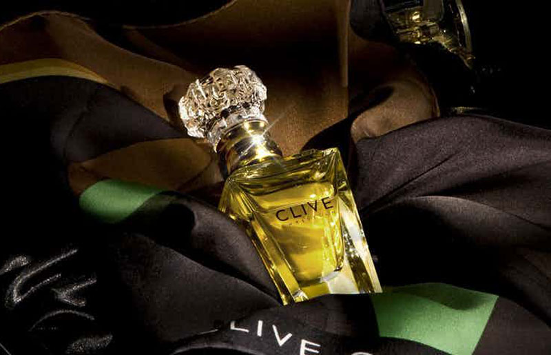 1. Clive Christian No. 1 Pure Perfume for Men - giá: 2.350 USD (tương đương 53,39 triệu đồng).