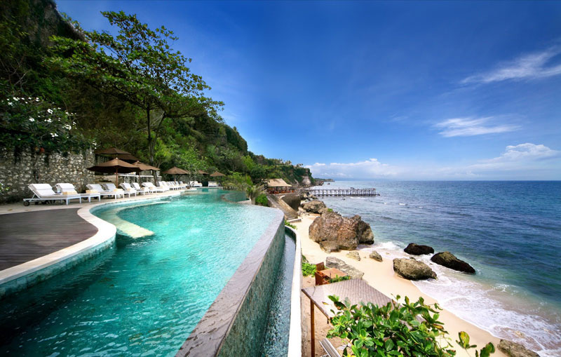 Tháng 3 năm 2017, công ty du lịch hàng đầu nước Mỹ - Tripadvisor bầu chọn Bali là điểm đến hàng đầu thế giới trong giải thưởng lựa chọn của Traveler.