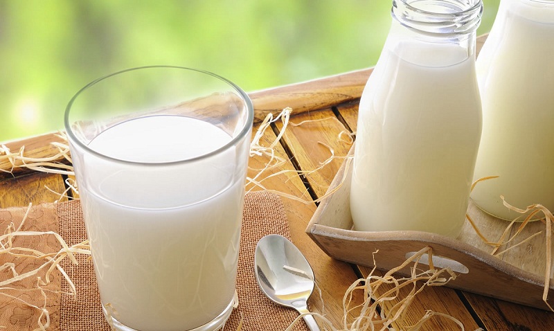 1. Sữa tươi rất giàu dinh dưỡng, vitamin và khoáng chất. Đây đều là những dưỡng chất thiết yếu cho con người. Ảnh minh họa.