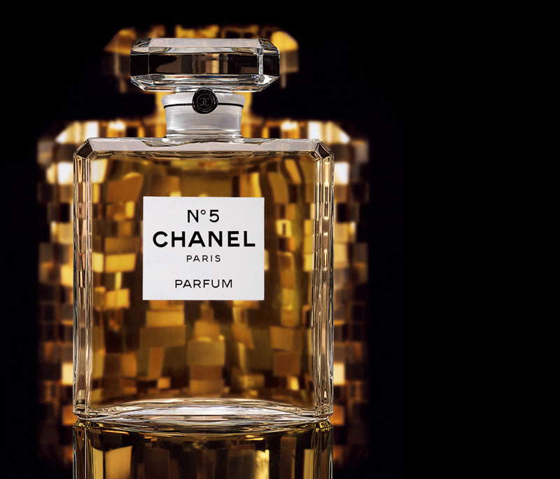 6. Chanel No. 5 - giá: 1.850 USD (tương đương 41,88 triệu đồng).