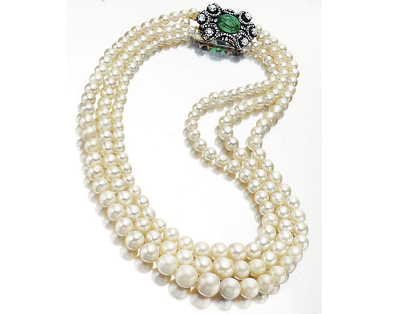 10. Three Strand Natural Pearl Necklace - giá: 1,4 triệu USD.
