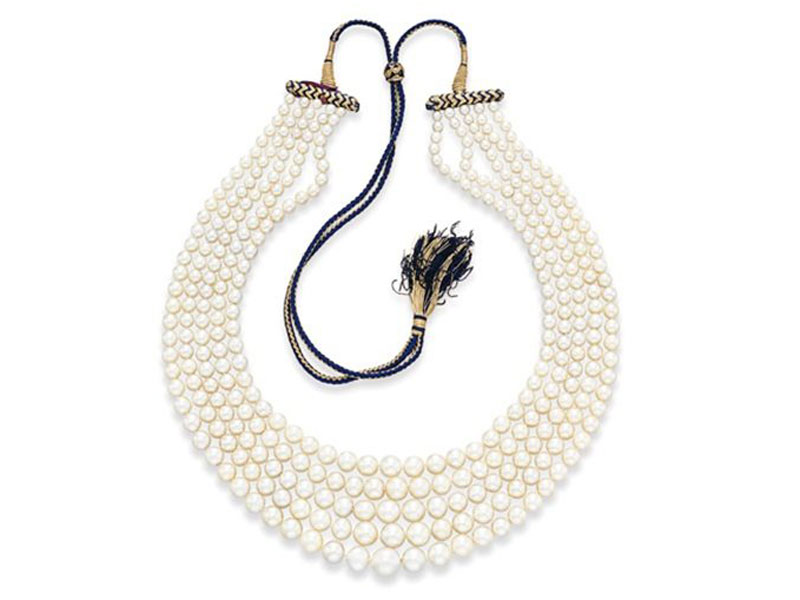 8. Five Strand Natural Pearls - giá: 1,7 triệu USD.