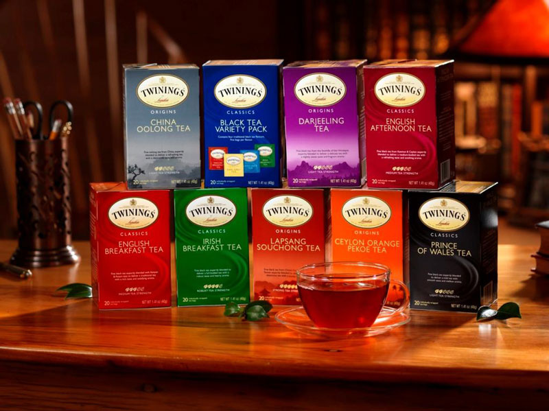1. Twinings. Thương hiệu trà của Anh được thành lập năm 1706. Đây cũng là nhãn hiệu trà lâu đời nhất thế giới. Các sản phẩm của Twinings đa dang về mẫu mã lẫn sản phẩm.