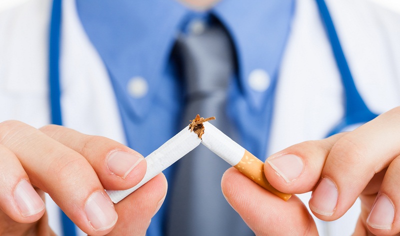 7.	Bỏ thuốc lá, thuốc lào và tránh hít phải khói thuốc của người khác là cách hữu hiệu nhất để phòng ngừa bệnh tắc nghẽn phổi mãn tính. Ảnh minh họa.