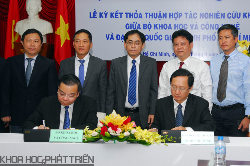 Ký kết hợp tác giữa Bộ KH&CN và ĐHQG TP.HCM    Ảnh: MT