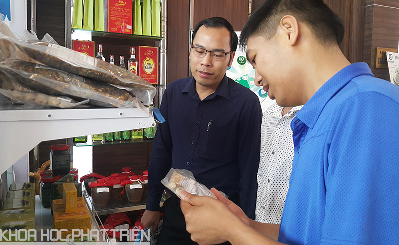 Gian hàng của Sở KH&CN Ninh Bình giới thiệu nhiều đặc sản của địa phương đã được cấp nhãn hiệu tập thể, nhãn hiệu chứng nhận.
