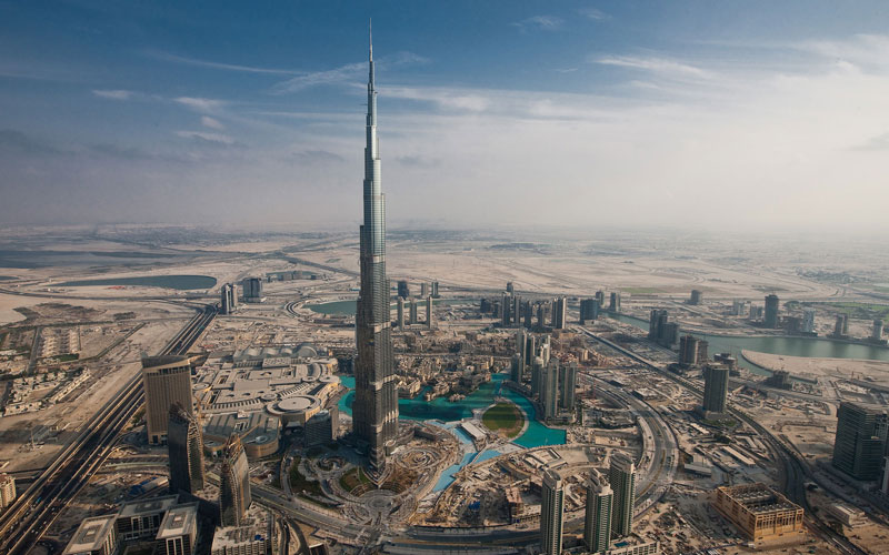 1. Burj Khalifa (163 tầng). Tòa nhà chọc trời nằm ở Dubai, Các Tiểu Vương quốc Ả Rập Thống nhất. Nó được bắt đầu xây dựng hồi tháng 1/2004 và được đưa vào sử dụng vào tháng 1/2010.