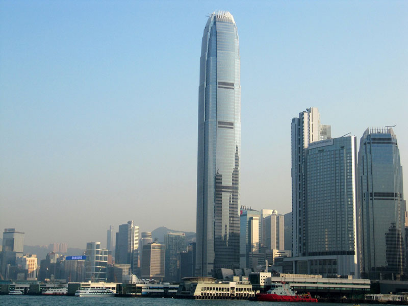 8. CTF Finance Centre (111 tầng). Tòa cao ốc đa chức năng nằm ở Quảng Châu, Trung Quốc. Tòa nhà này bắt đầu xây dựng vào ngày 29/9/2009 và đưa vào khánh thành hồi tháng 10/2016.