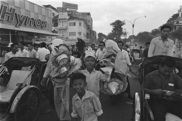 Sai Gon thap nien 1960 trong ong kinh nguoi Phap-Hinh-10