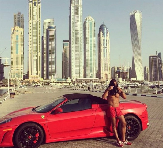 Kỳ nghỉ hè xa xỉ của hội con nhà giàu Dubai