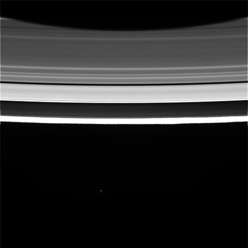 Những hình ảnh chưa từng thấy về vành đai của Sao Thổ - 4
