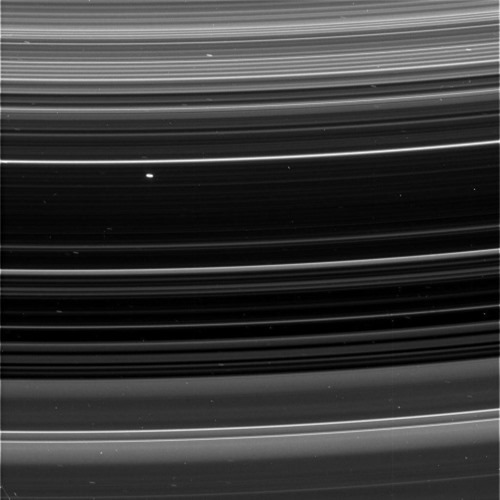 Những hình ảnh chưa từng thấy về vành đai của Sao Thổ - 8