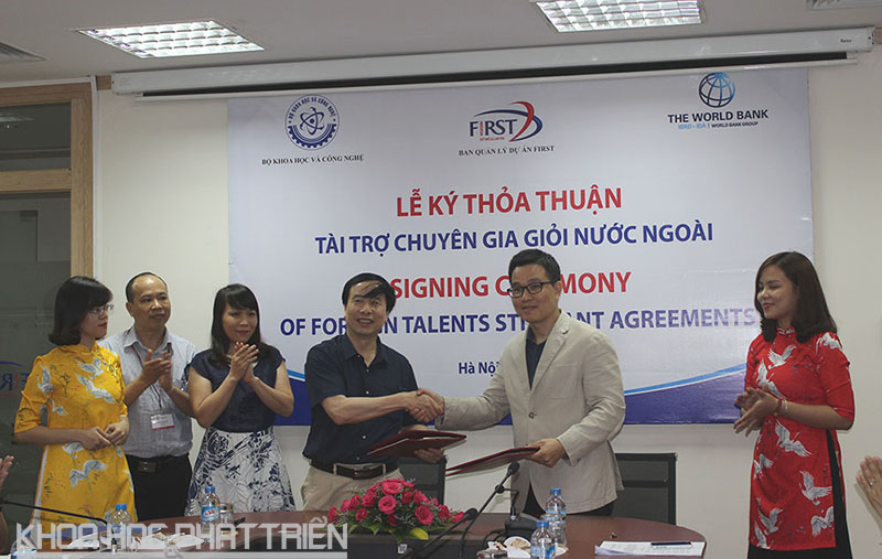 Lễ Ký thỏa thuận tài trợ giữa Ban Quản lý Dự án FIRST với Học viện nông nghiệp Việt Nam