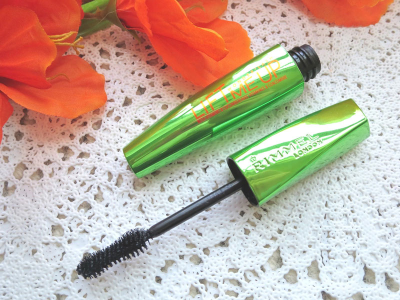 2. Rimmel Wonderful Wonder'lash Lift Me Up Mascara. Giá: 5,58 USD (tương đương 133.000 đồng).