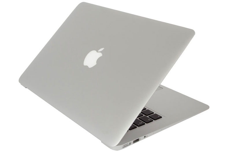 2. Apple MacBook Air 13 inch (thời lượng pin: 14 giờ 00 phút).