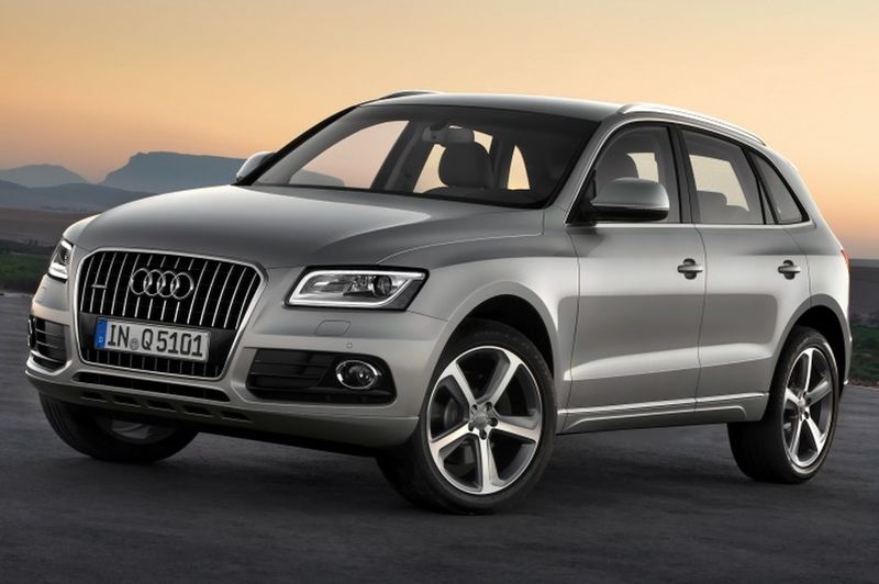 Audi triệu hồi xe Q5 tại Việt Nam. Mẫu SUV nghi dính lỗi bình hơi túi khí trần và hãng xe Đức tiến hành cập nhật phần mềm hộp điều khiển động cơ trên A5, A6. (CHI TIẾT)