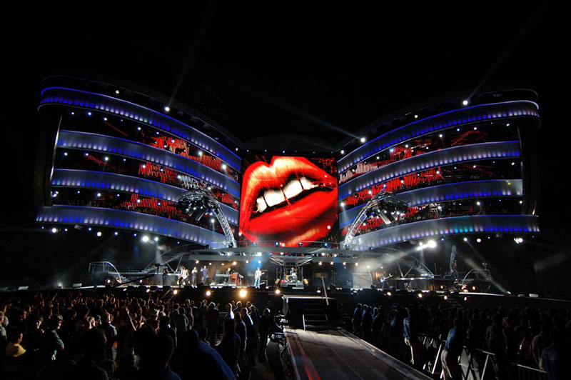 2. A Bigger Bang Tour (doanh thu: 558.255.524 USD). Tour lưu diễn của nhóm nhạc The Rolling Stones diễn ra từ tháng 8/2005 - 8/2007 để quảng bá cho album A Bigger Bang của họ.