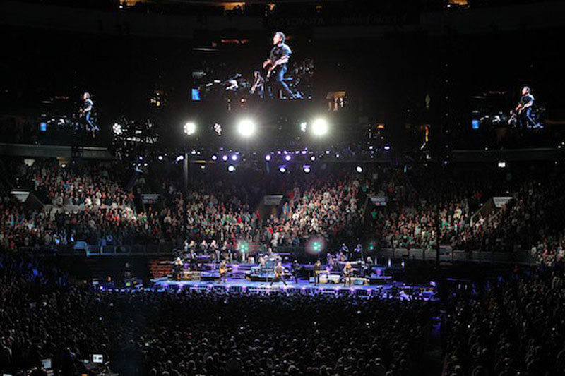 8. Wrecking Ball World Tour (doanh thu: 355,6 triệu USD). Tour diễn của ca sĩ Bruce Springsteen và nhóm nhạc E Street Band để quảng bá cho album Springsteen XVII studio, Wrecking ball, được phát hành vào tháng 5/2012.
