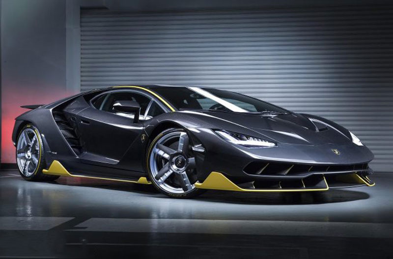 Chiếc Lamborghini Centenario đầu tiên đã có mặt tại châu Á. Chiếc Lamborghini Centenario đặc biệt đầu tiên vừa được chuyển tới Hồng Kông. Đây là siêu xe mới nhất được Lamborghini sản xuất với số lượng hạn chế, sau Reventón, Sesto Elemento, và Veneno. (CHI TIẾT)