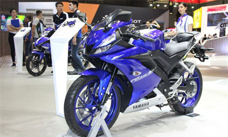 Yamaha R15 2017 - sportbike thế hệ mới về Việt Nam. Mẫu sportbike thế hệ mới nâng cấp động cơ lên 155 phân khối và thừa hưởng thiết kế của đàn anh R6. (CHI TIẾT)