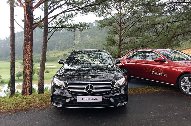 Mercedes-Benz lắp ráp E300 AMG, rẻ hơn bản nhập khẩu 280 triệu đồng. Mức chênh lệch về giá bán lên tới 280 triệu đồng là sự khác biệt giữa việc lắp ráp trong nước và nhập khẩu nguyên chiếc đối với mẫu sedan hạng sang Mercedes-Benz E300 AMG. (CHI TIẾT)