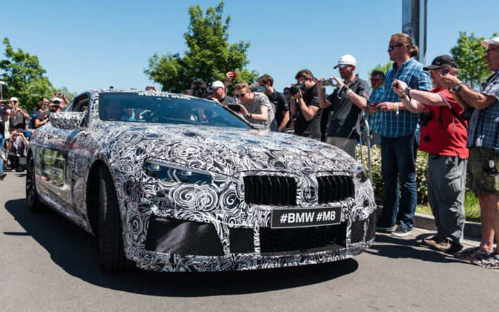 Những hình ảnh đầu tiên của BMW M8 ngoài đời thực. Mới đây, BMW đã xác nhận chiếc M8 của hãng sẽ được nâng cấp từ trong ra ngoài. Với vẻ ngoài bắt mắt, chiếc xe sẽ được ra mắt đầu năm 2018. (CHI TIẾT)