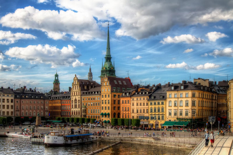 9. Thủ đô Stockholm. Là trung tâm chính trị và kinh tế của Thụy Điển. Stockholm nổi tiếng với vẻ đẹp của các tòa nhà, kiến trúc, môi trường trong sạch và nhiều công viên. Đôi khi thành phố được mệnh danh là Venice phương Bắc. 