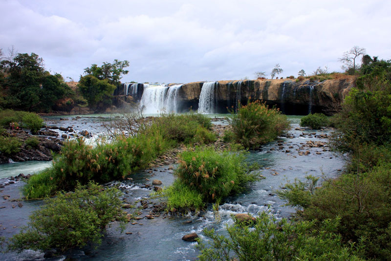 Thác Đray Nur là thác trung nguồn nằm trong hệ thống 3 thác: Gia Long - Đray Nur - Dray Sáp của sông Serepôk, tỉnh Đắk Nông. Ảnh: Vnphoto.