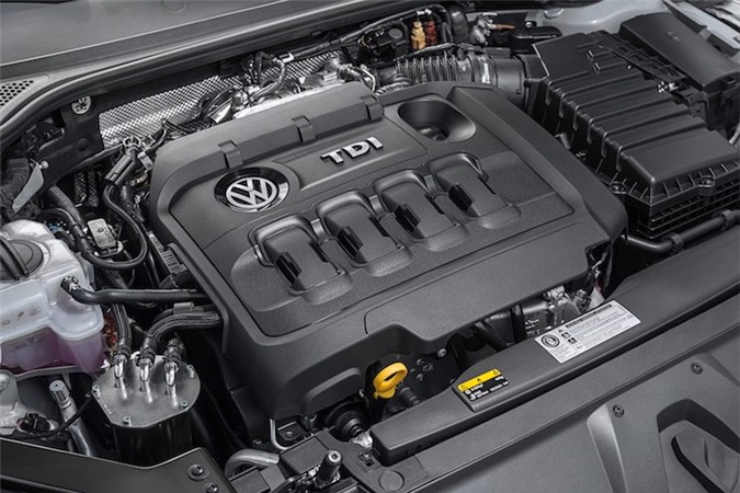 Coupe hang sang Volkswagen Arteon "chot gia" 1,2 ty-Hinh-7
