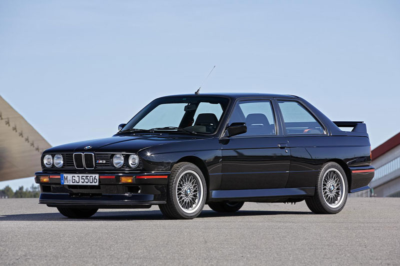 2. BMW M3 (E30).