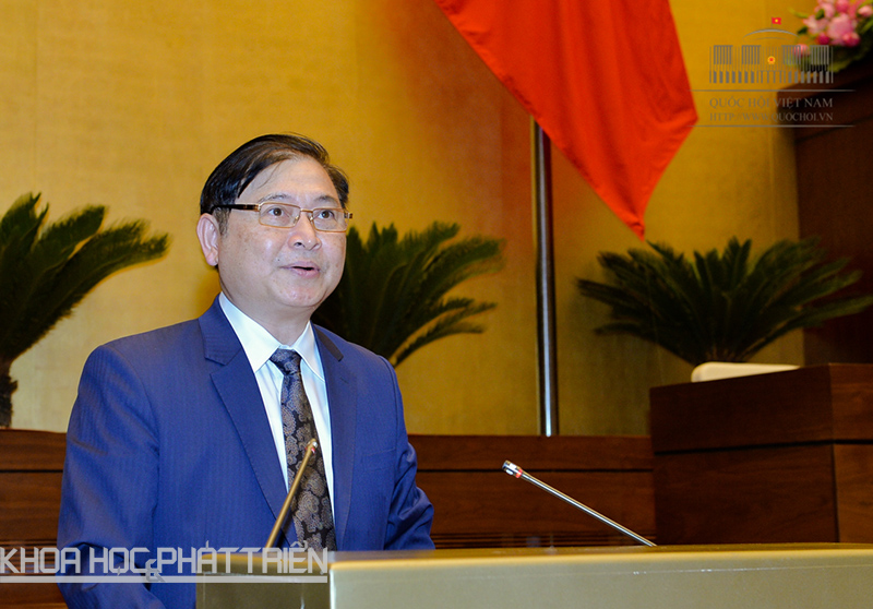 Ông Phan Xuân Dũng báo cáo giái trình những điểm tiếp thu, góp ý của Đại biểu Quốc hội