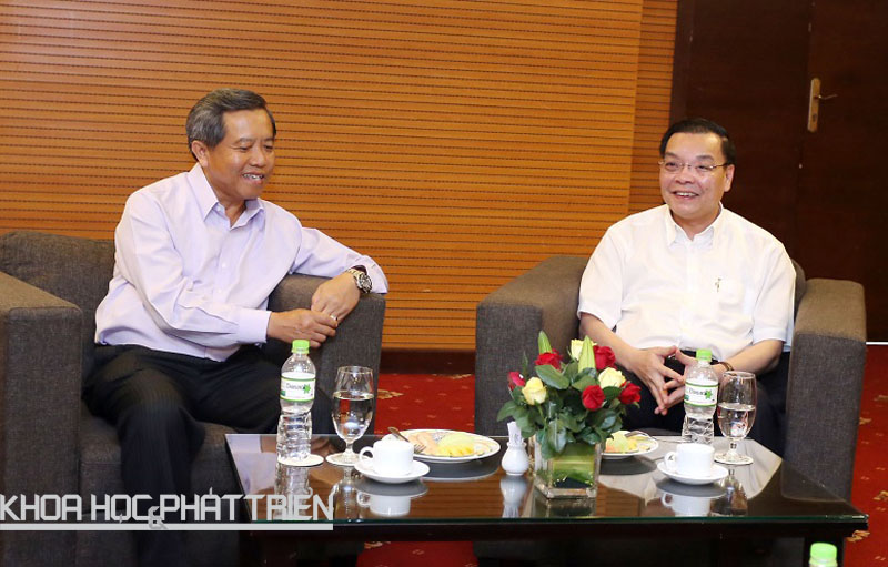 Bộ trưởng Chu Ngọc Anh tại buổi tiếp xã giao Bộ trưởng Boviengkham Vongdara.
