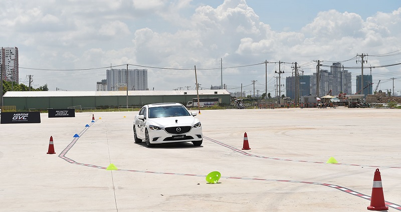 Công nghệ GVC giúp thân xe không bị văng khi đánh lái gấp.