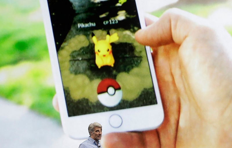 Apple trình diễn công nghệ ARKit trên trò chơi Pokemon Go.