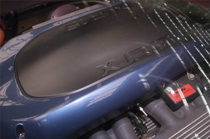 Sieu xe Jaguar XJR15 hiem nhat The gioi gia 17 ty dong-Hinh-7