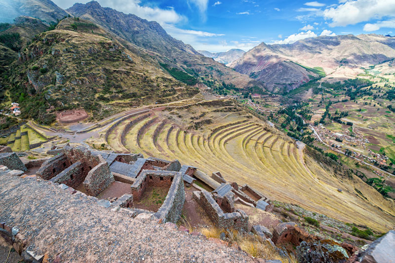 10. Pisac. Ruộng bậc thang của người Inca cổ đại mà đến nay vẫn còn được người dân Peru sử dụng. Những thửa ruộng bậc thang ở đây có 16 phần canh tác khác nhau. Trong tiếng Quechua cổ của Peru, Pisac cũng có nghĩa là “chim đa đa”.